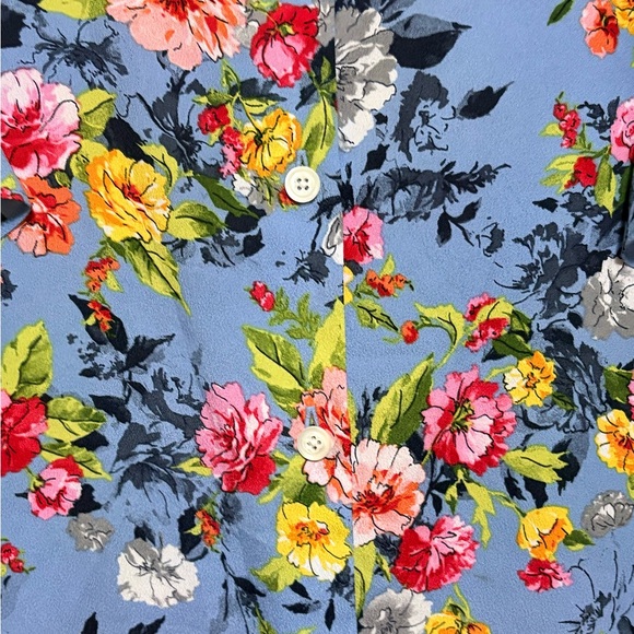 Elegant Floral Midi Dress in Blue - Picture 4 of 8